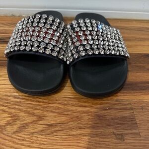 NEW GUCCI  Crystal Embellished Flat Open Toe Sandals Size 39/9